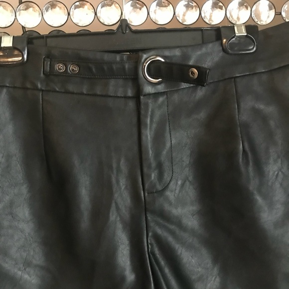 Ladies, Black Faux Leather, Shorts. Medium. - Picture 12 of 12